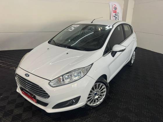 FORD FIESTA 1.6 TITANIUM HATCH 16V FLEX 4P POWERSHIFT FORD FIESTA 1.6 TITANIUM HATCH 16V FLEX 4P POWERSHIFT